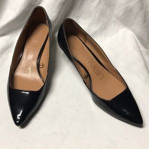 Calvin Klein Black Patent 2” Pumps 8M Gold Heel